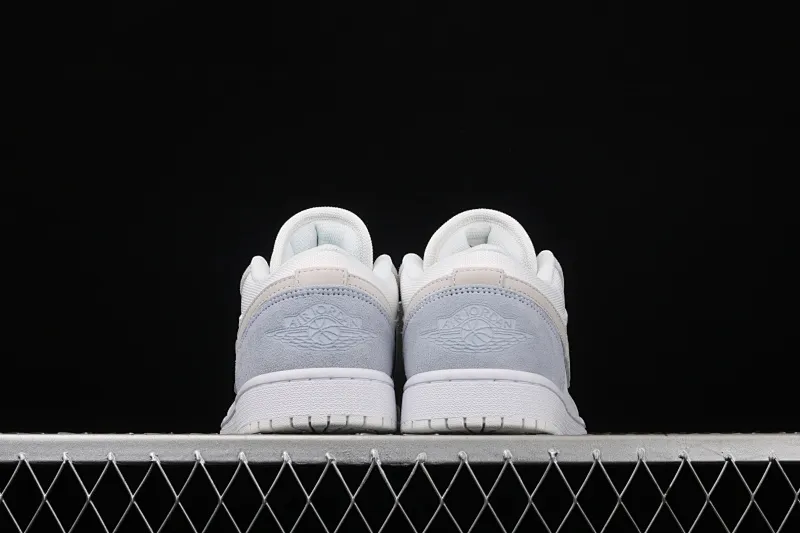 All categories Air Jordan Jordan series basketball shoes Air Jordan 1 Low Y version Air Jordan 1 Low AJ1 Joe 1 low-top top layer leather cultural and leisure sports sneakers CV3043-100